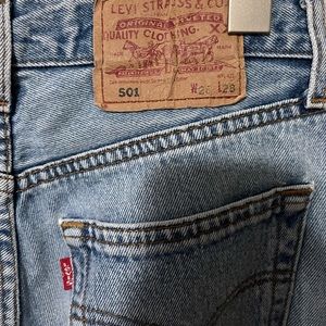Vintage Levi’s 501s in a Light Wash Size 26